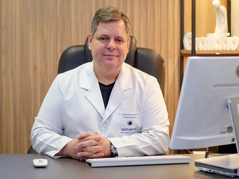 Dr. Adhemar Devienne Júnior